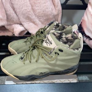 Reebok Jumper Sneakers EXCELLENT CONDITION!